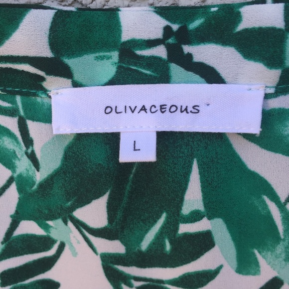 Olivaceous Floral Leaf Print Sleeveless Blouse - Picture 3 of 7